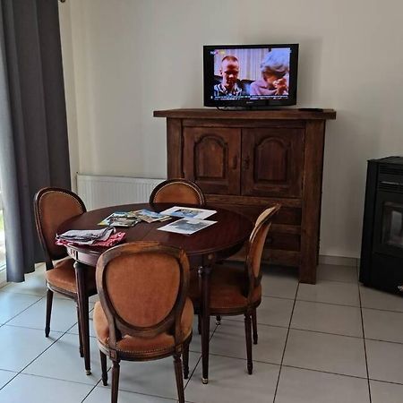 Maison Centre De Bellegarde Avec Jardin Et Terrasse Equipee D'Un Salon De Jardin Et D'Un Barbecue Cuisine Equipee 3 Chambres Avec 2 Lits Double 140X190 Et 2 Lits Simple Chauffage Poele A Granules Parking Gratuit Devant La Maison Bellegarde-du-Loiret Eksteriør billede